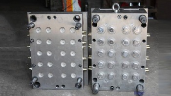 injection plastic mold